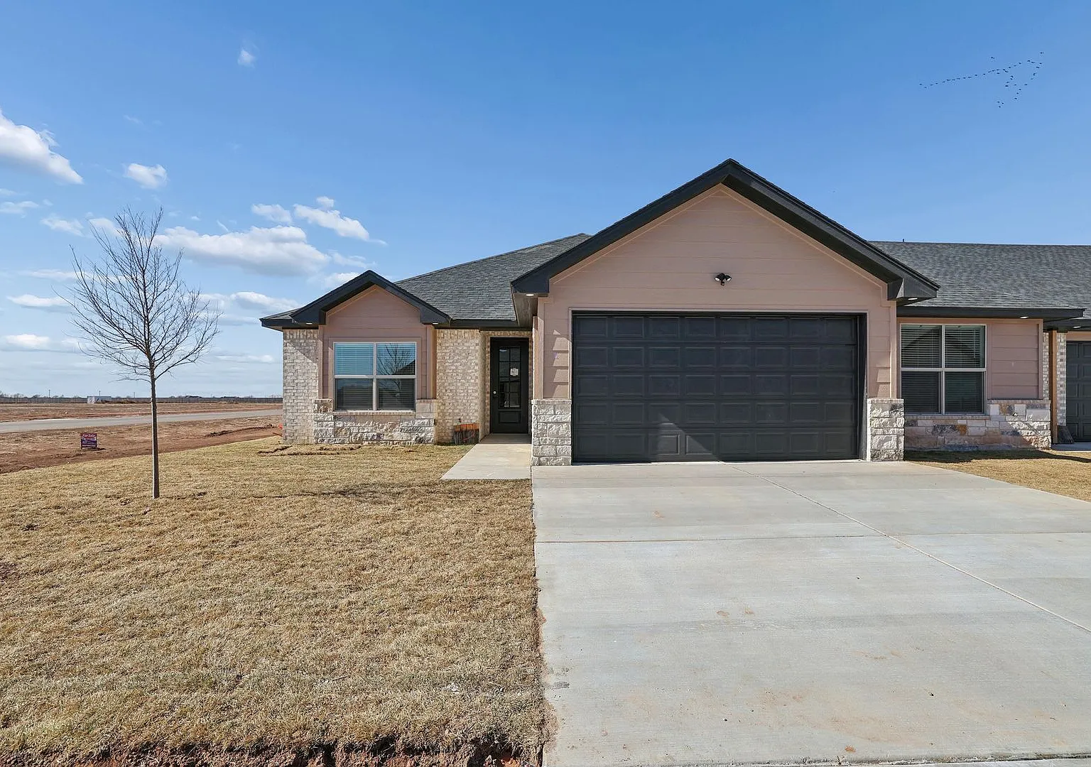 10424 Tierra Santa Unit D — Photo 2