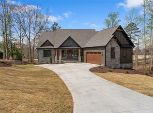 804 Grey Oaks Dr, Seneca, SC 29678