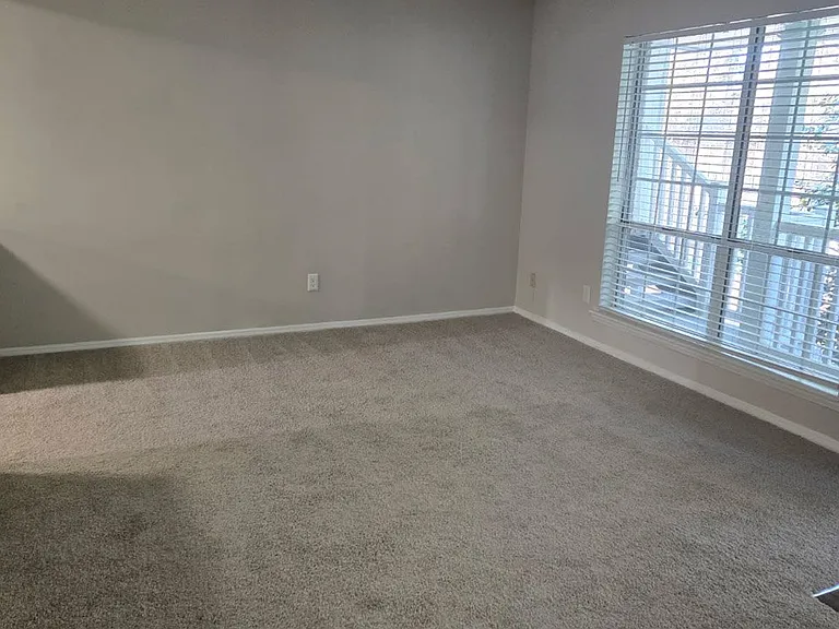 Renovated Phase 2 Apartment