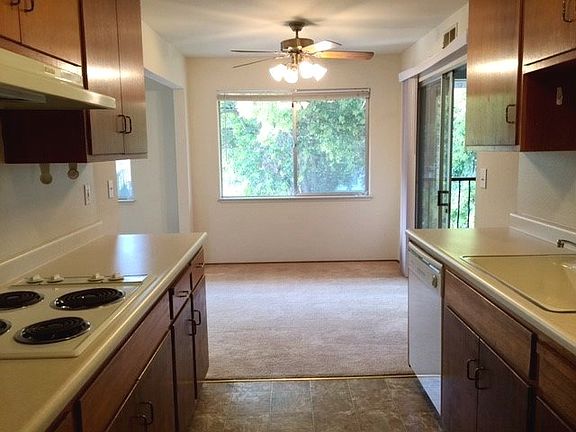 3rd image of 1559 Alta Glen Dr APT 1