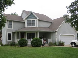 1046 S Pine St, Ottawa, KS 66067