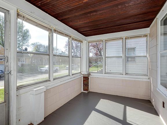 4th image of 2512 Wilkes Ave