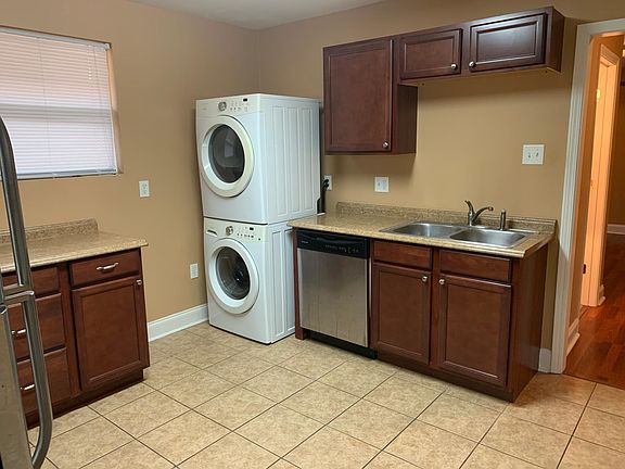 2nd image of 4905 Loyola Ave #4905