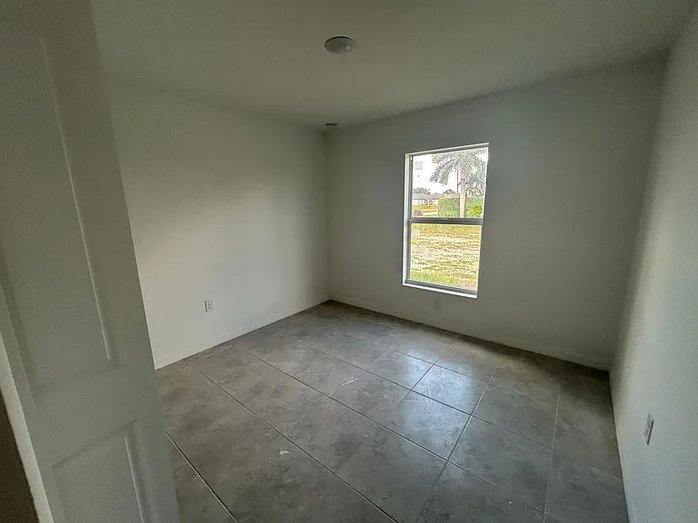 2825 NW 25th Ln — Photo 11