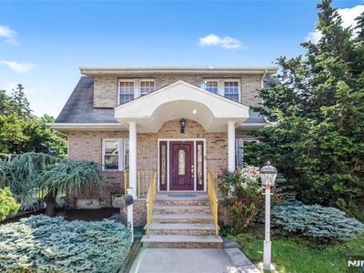 570 Winterburn Grv, Cliffside Park, NJ, 07010