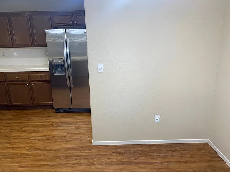 432 Edgewater St — Photo 6
