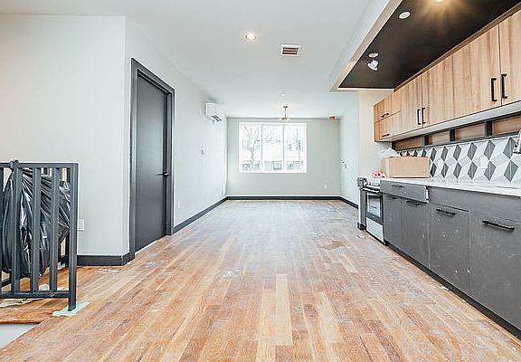 3rd image of 2823 Snyder Ave #1F