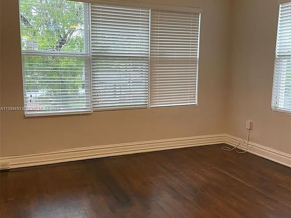 5th image of 344 Mendoza Ave APT 6
