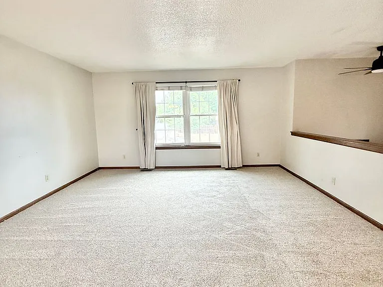 6515 Flintridge Dr — Photo 10