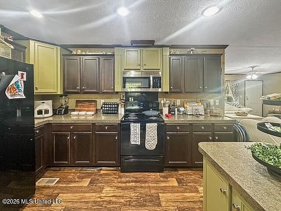 2nd image of 365 Thomasville Rd