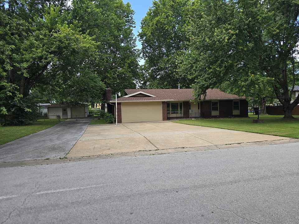 1st image of 4321 S Ridgecrest Drive