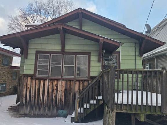 3rd image of 12218 Longwood Dr