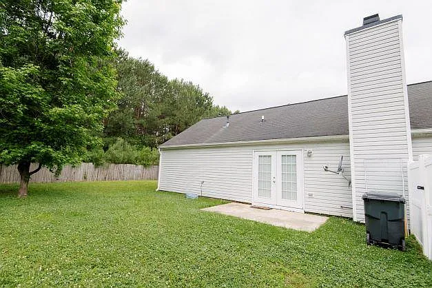 221 Adefield Ln — Photo 13