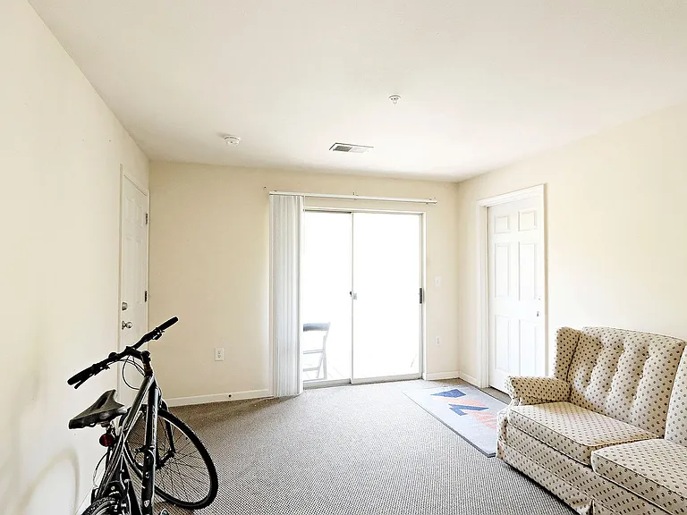 120 Yellowstone Dr #301-B — Photo 6