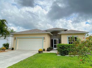 133 Stanhope Cir, Naples, FL 34104