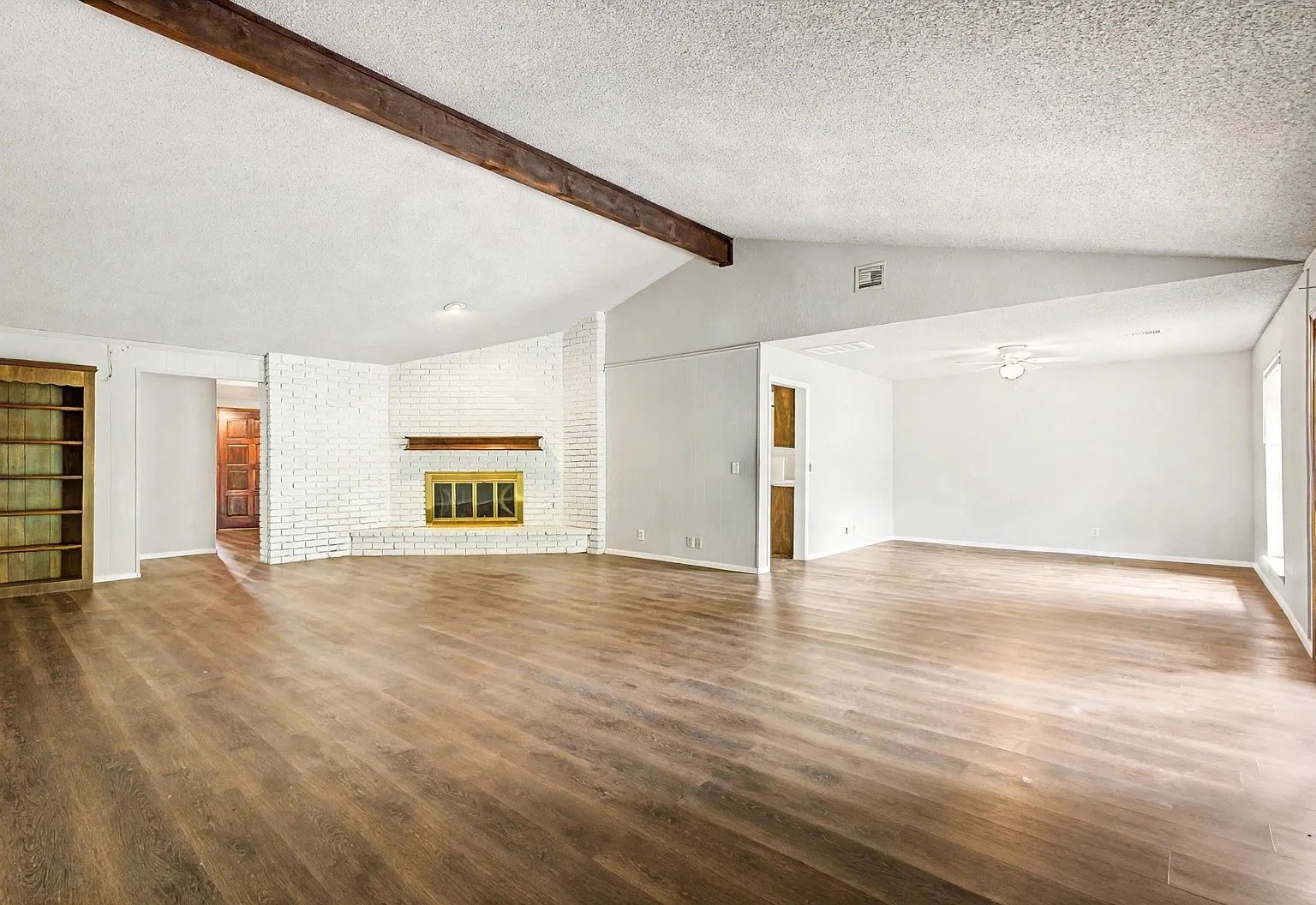 4 bed, 3084 sqft, $2,300 — Photo 3