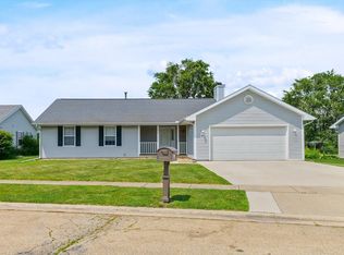 817 Park Dr, Rantoul, IL 61866