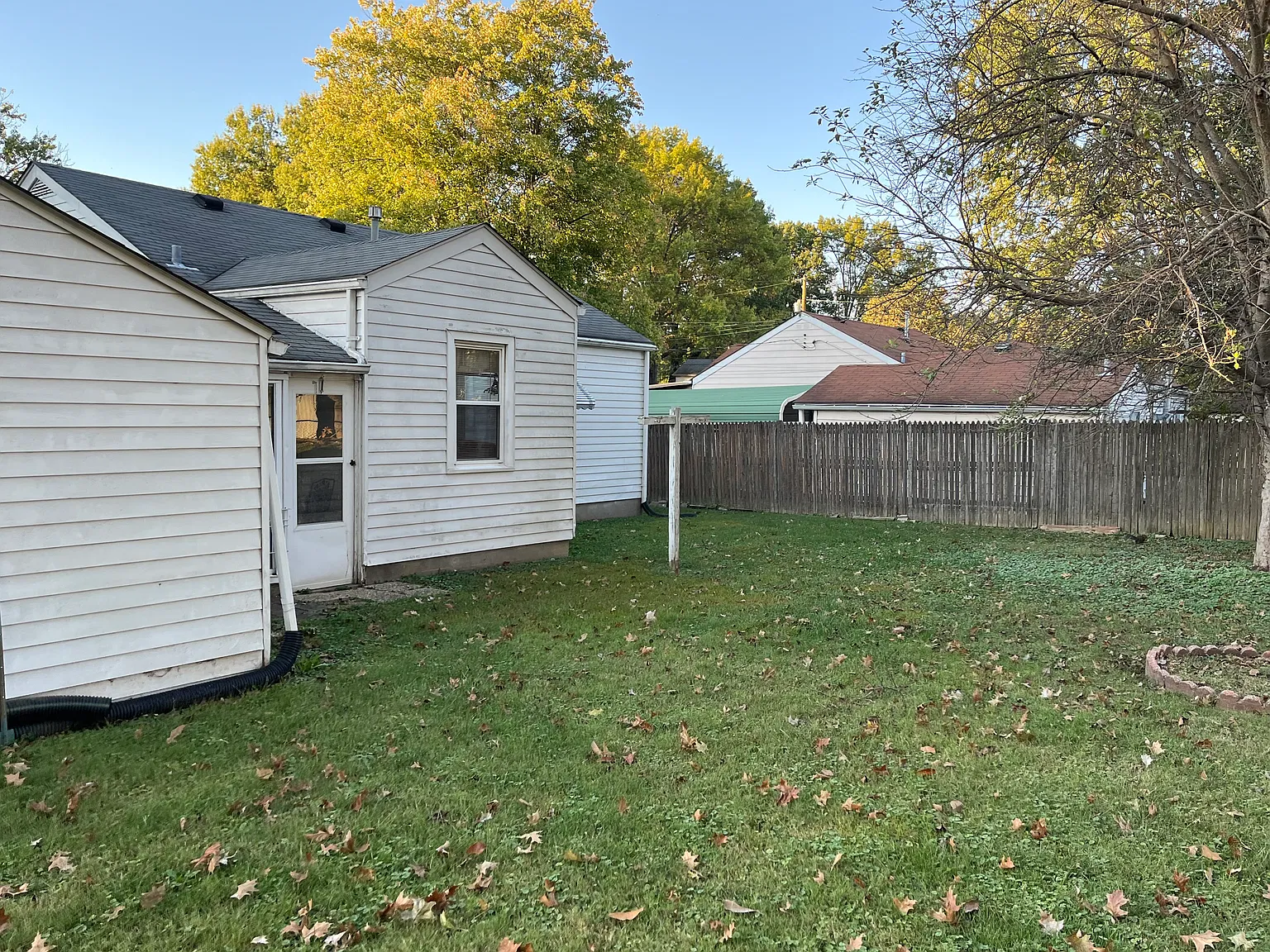 2 bed, 855 sqft, $1,300 — Photo 3