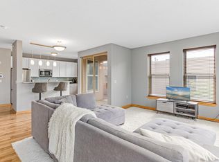 545 N 1st St APT 404, Minneapolis, MN 55401