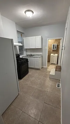 310 14th Ave Photo 1