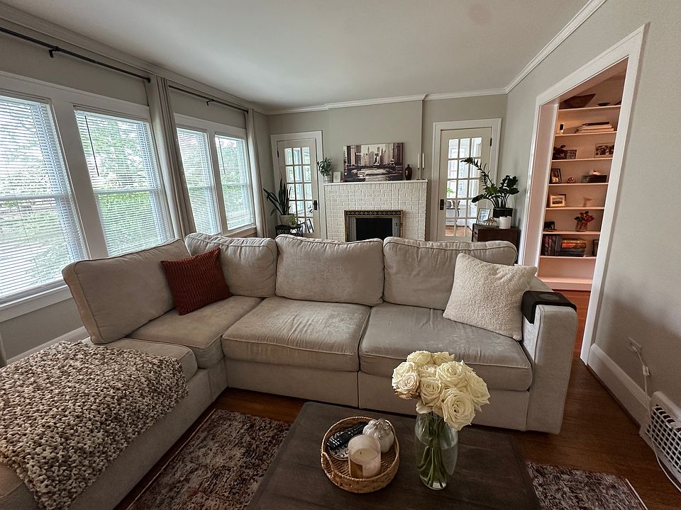 1st image of 13817 Clifton Blvd #2