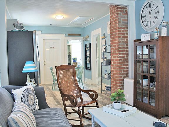 3rd image of 3727 Ursuline Street