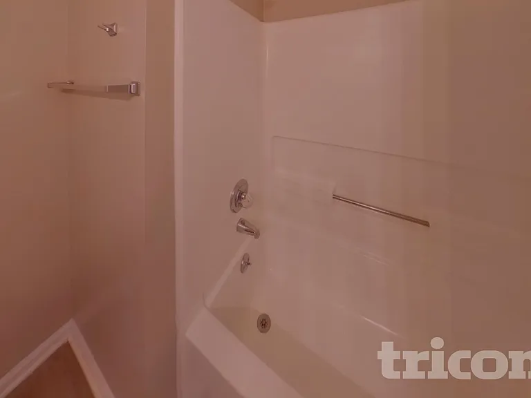 424 Forest Grove Cir — Photo 17