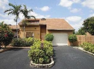 7484 NW 33rd St, Lauderhill, FL 33319