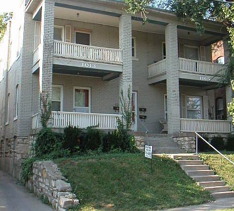 2nd image of 1015 W 39th St APT 1W
