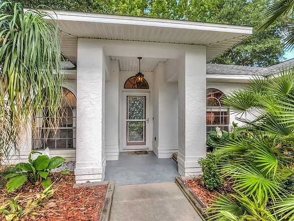 2nd image of 2710 Gables Dr