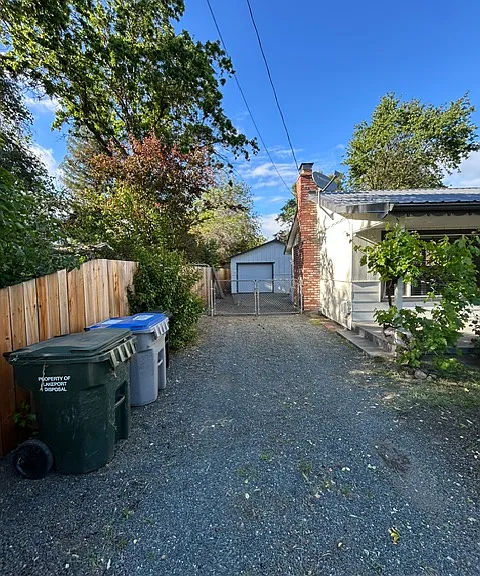 350 10th St — Photo 35