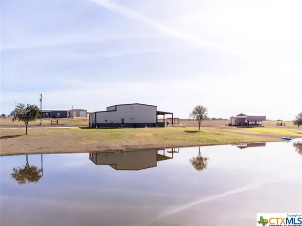 12373 Fm 532, Hallettsville, TX 77964