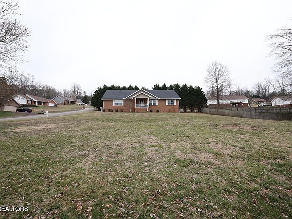 4th image of 4404 Smedely D Butler Dr