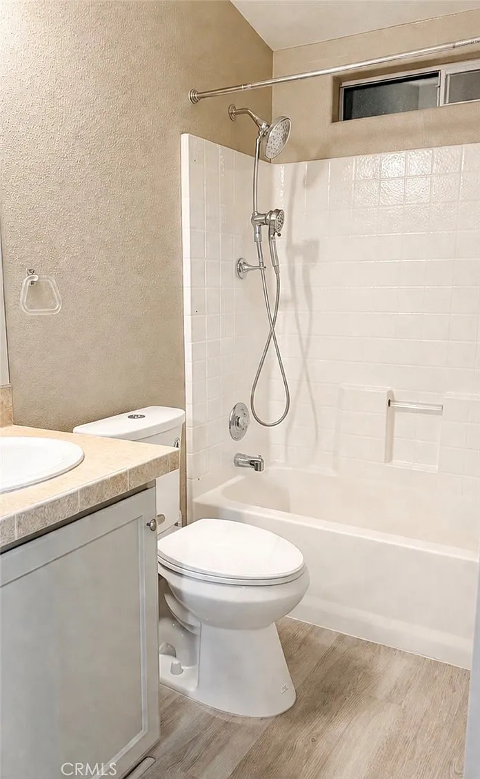 3 bed, 1440 sqft, $2,700 — Photo 4
