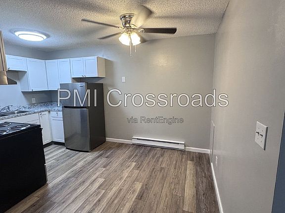 3rd image of 1560 20th St #7