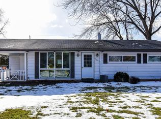 347 W Sugar Ln, Glendale, WI 53217