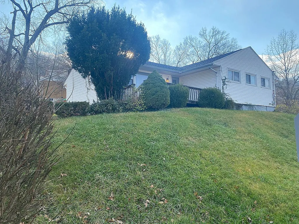 4801 Winona Dr photo 1