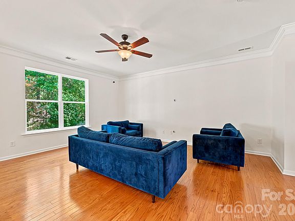 4th image of 3922 Northerly Island Ct