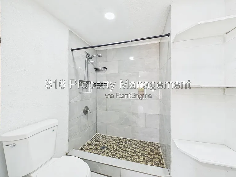 810 S Woodland Ave — Photo 15