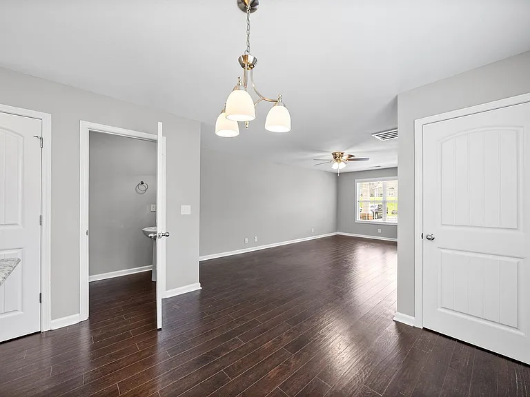 365 Sam Houston Cir — Photo 9