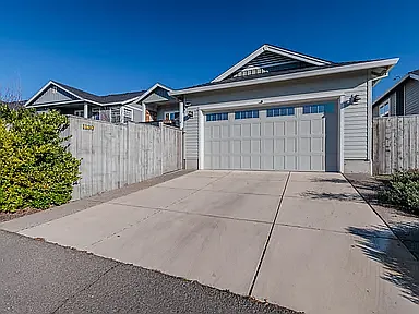 1130 Stanford Ave — Photo 9