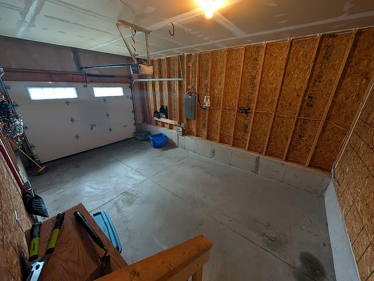 708 Margaret Way — Photo 26
