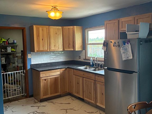4th image of 337 N Alden Dr