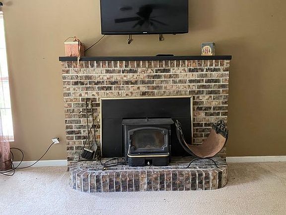 4th image of 4221 Hulman St