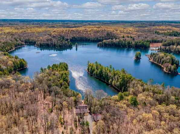 5718 Ottawa Ln, Land O Lakes, WI 54540