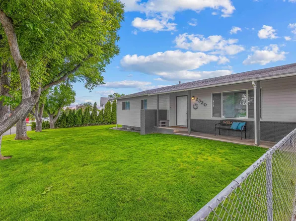 2320 Westward Ho Dr, Clarkston, WA 99403