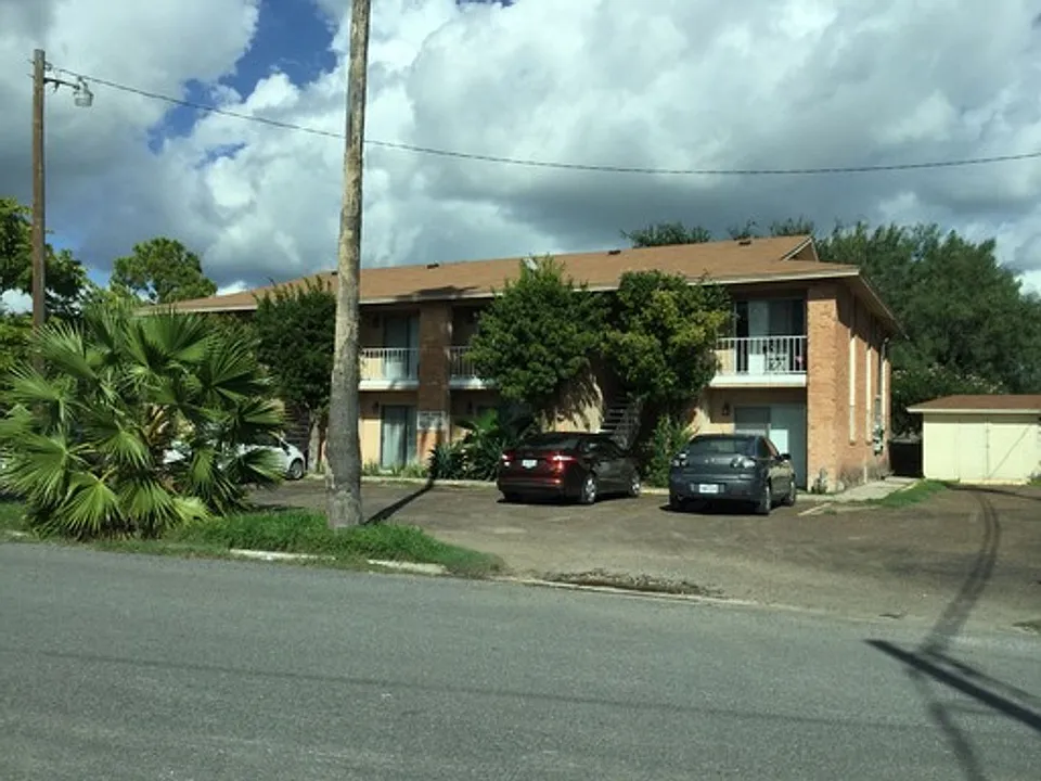 2322 N 9th St