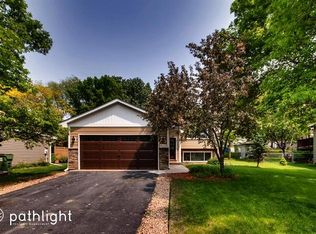 9827 Juniper St NW, Coon Rapids, MN 55433