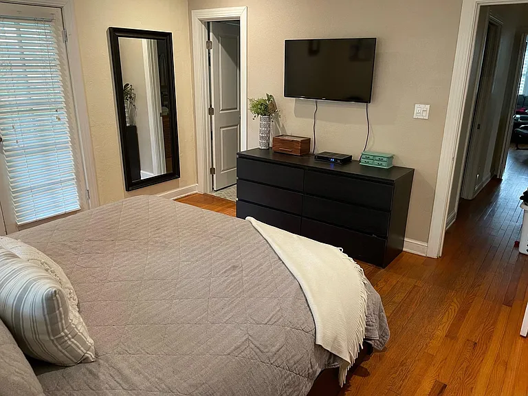 705 Daniels Ave — Photo 12