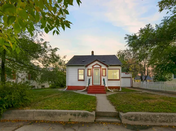 719 8th Ave W, Williston, ND 58801